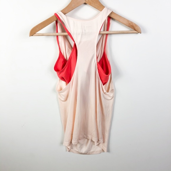 Patagonia Slouchy Built In Bra Active Tank pink - Picture 4 of 5